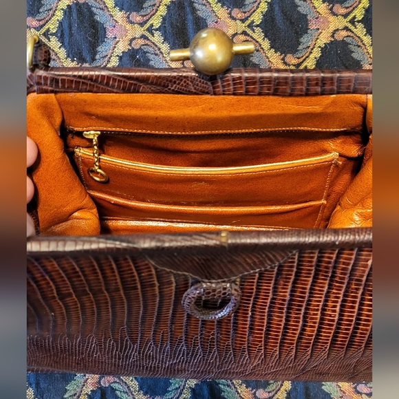 Beautiful 50s Leather Purse - Picture 12 of 16